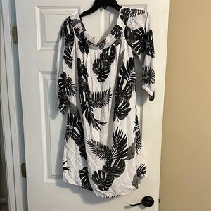 Old Navy Black and White Ruffled Dress